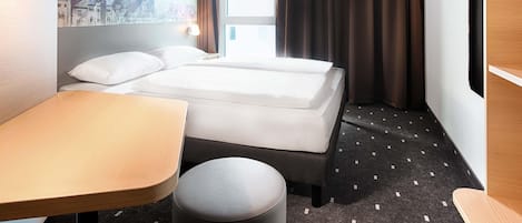 Escrivaninha, Wi-Fi de cortesia, roupa de cama