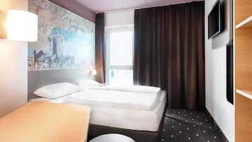Quarto casal | Escrivaninha, Wi-Fi de cortesia, roupa de cama