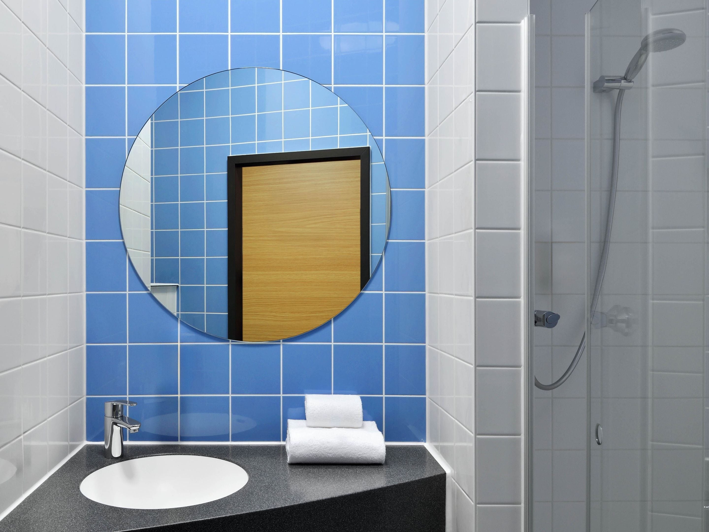 Doccia, asciugacapelli, asciugamani