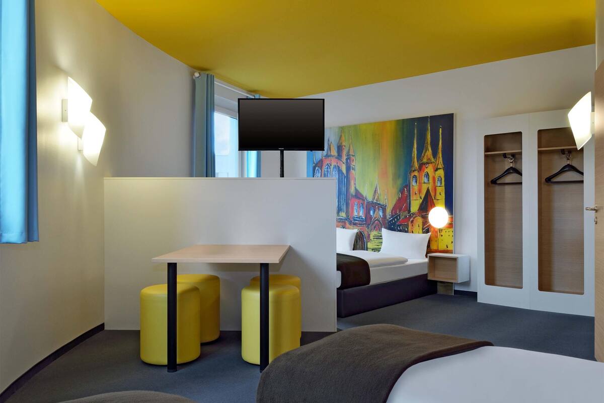 Quadruple Room | 1 bedroom, desk, soundproofing, free WiFi