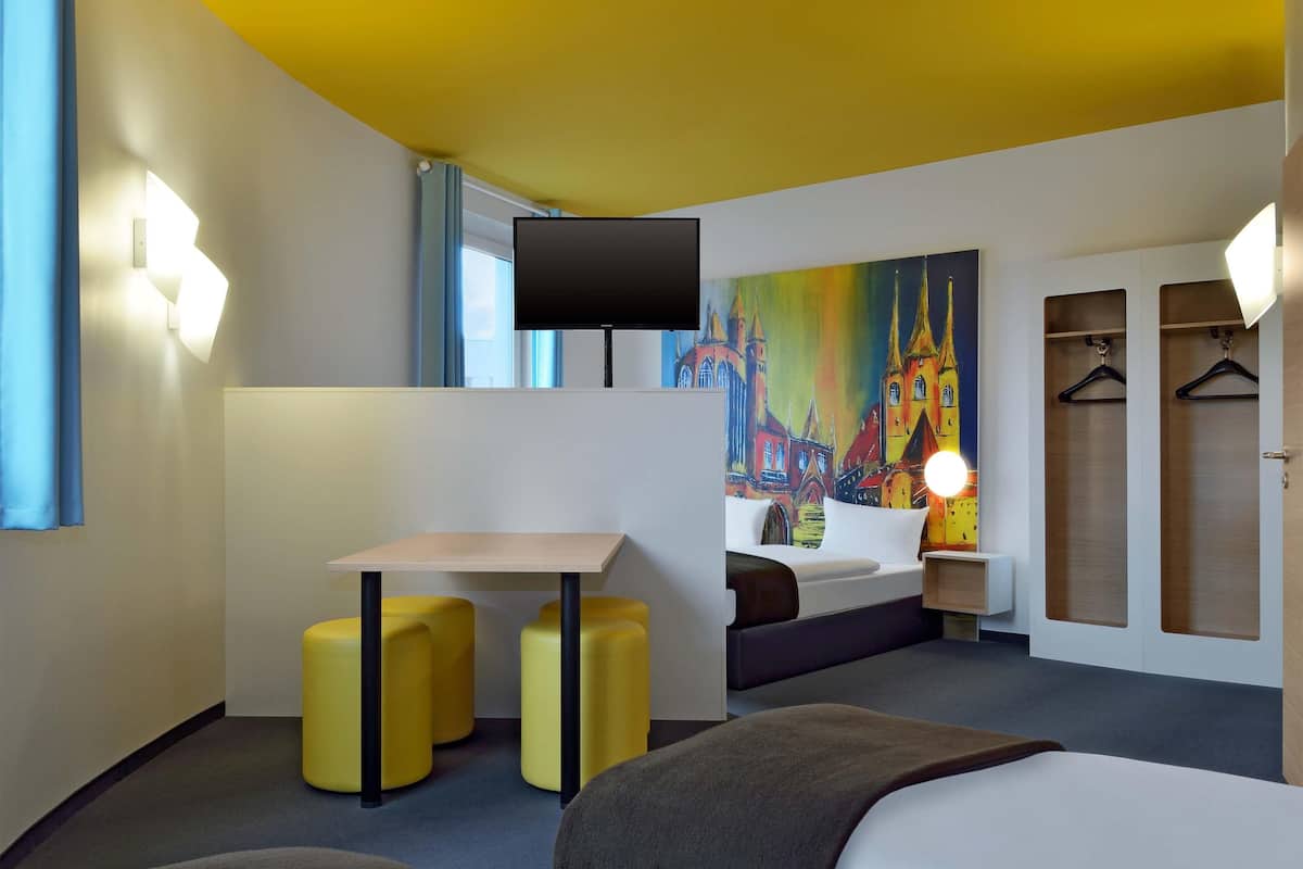 Chambre Quadruple | Bureau, chambres insonorisées, Wi-Fi gratuit, draps fournis
