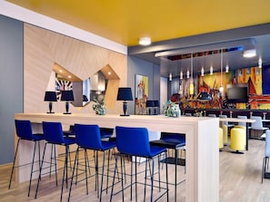 بار (في المنشاة)