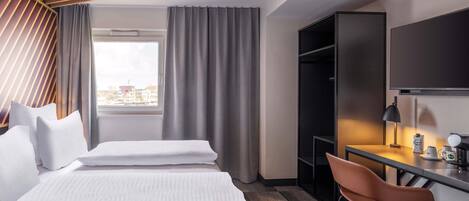 書桌、隔音、免費無線上網、床單