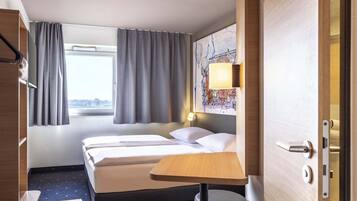 Doppelzimmer | Schreibtisch, schallisolierte Zimmer, kostenloses WLAN, Bettwäsche