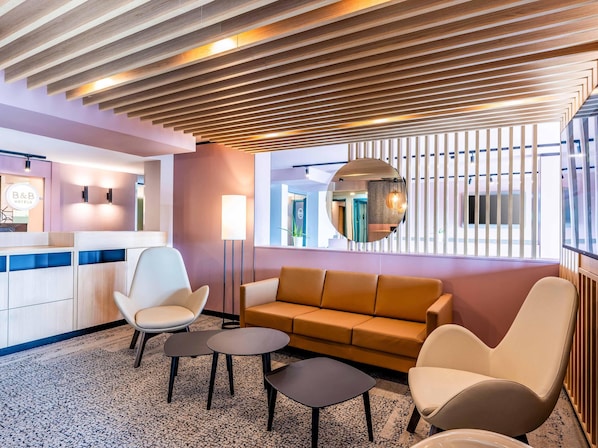 Lobby - B&B Hotel Erlangen-Süd (Erlangen)