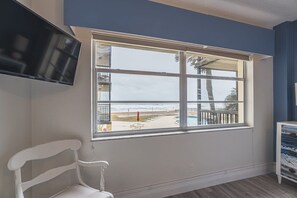 Smart TV, video games, ping pong