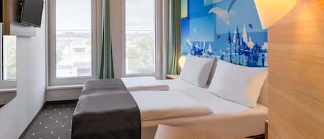 Double Room | Desk, soundproofing, free WiFi, bed sheets