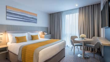 Deluxe Double Room | In-room safe, desk, laptop workspace, blackout curtains