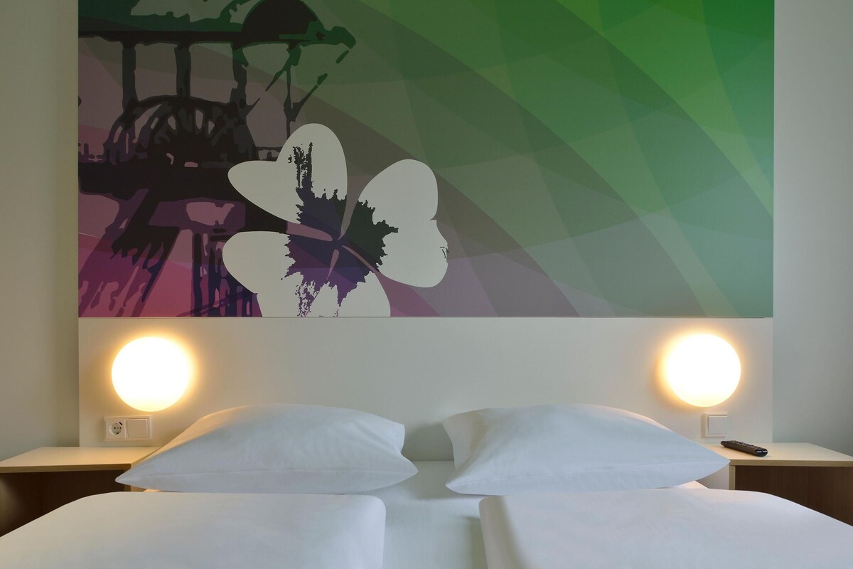 Schreibtisch, schallisolierte Zimmer, kostenloses WLAN, Bettwäsche