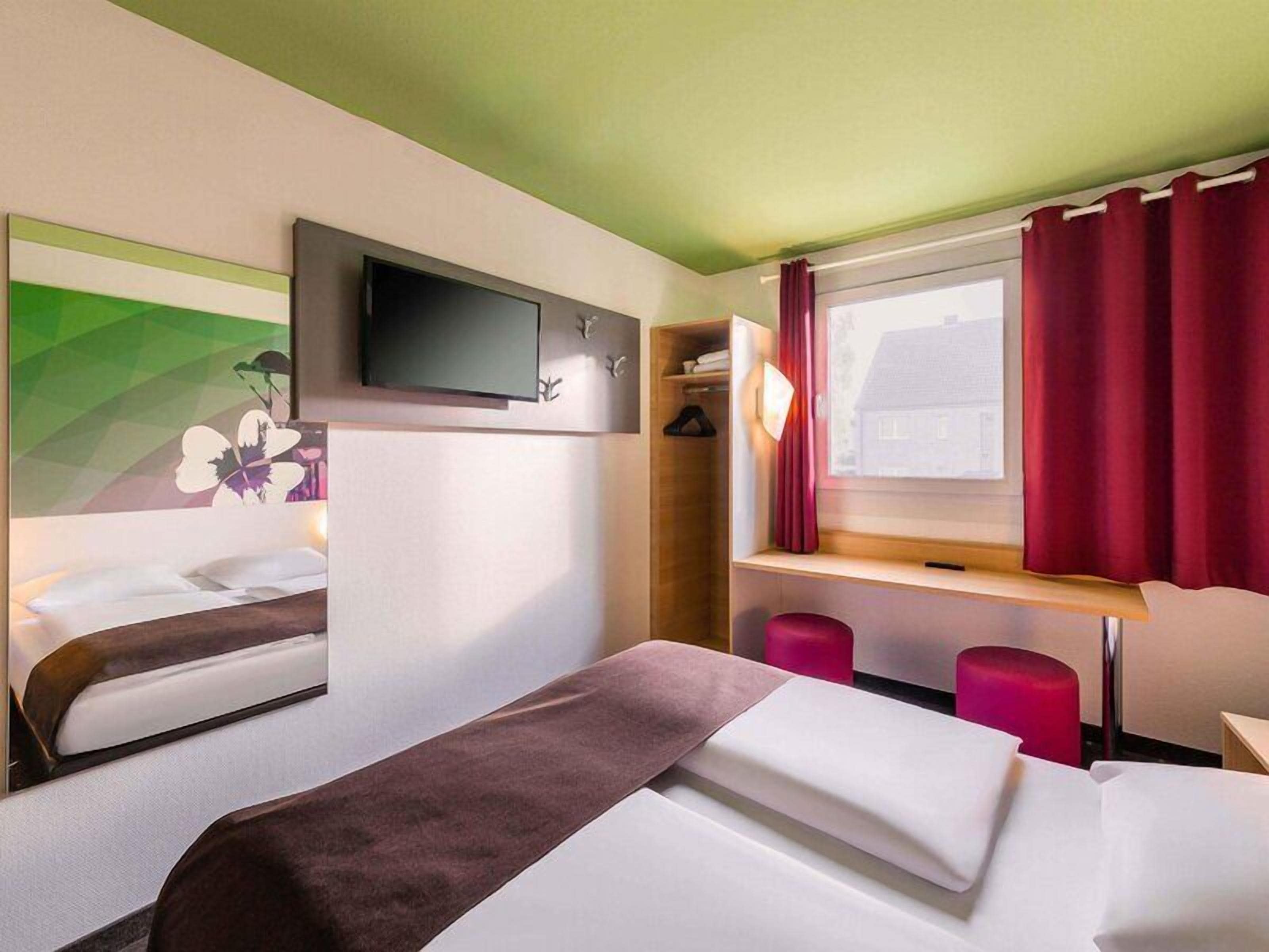 Chambre double | Bureau, système d’insonorisation, accès au Wi-Fi (inclus)