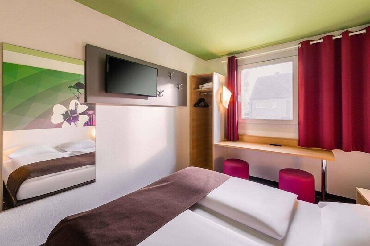 Habitación doble | Escritorio, sistema de insonorización, wifi gratis y ropa de cama