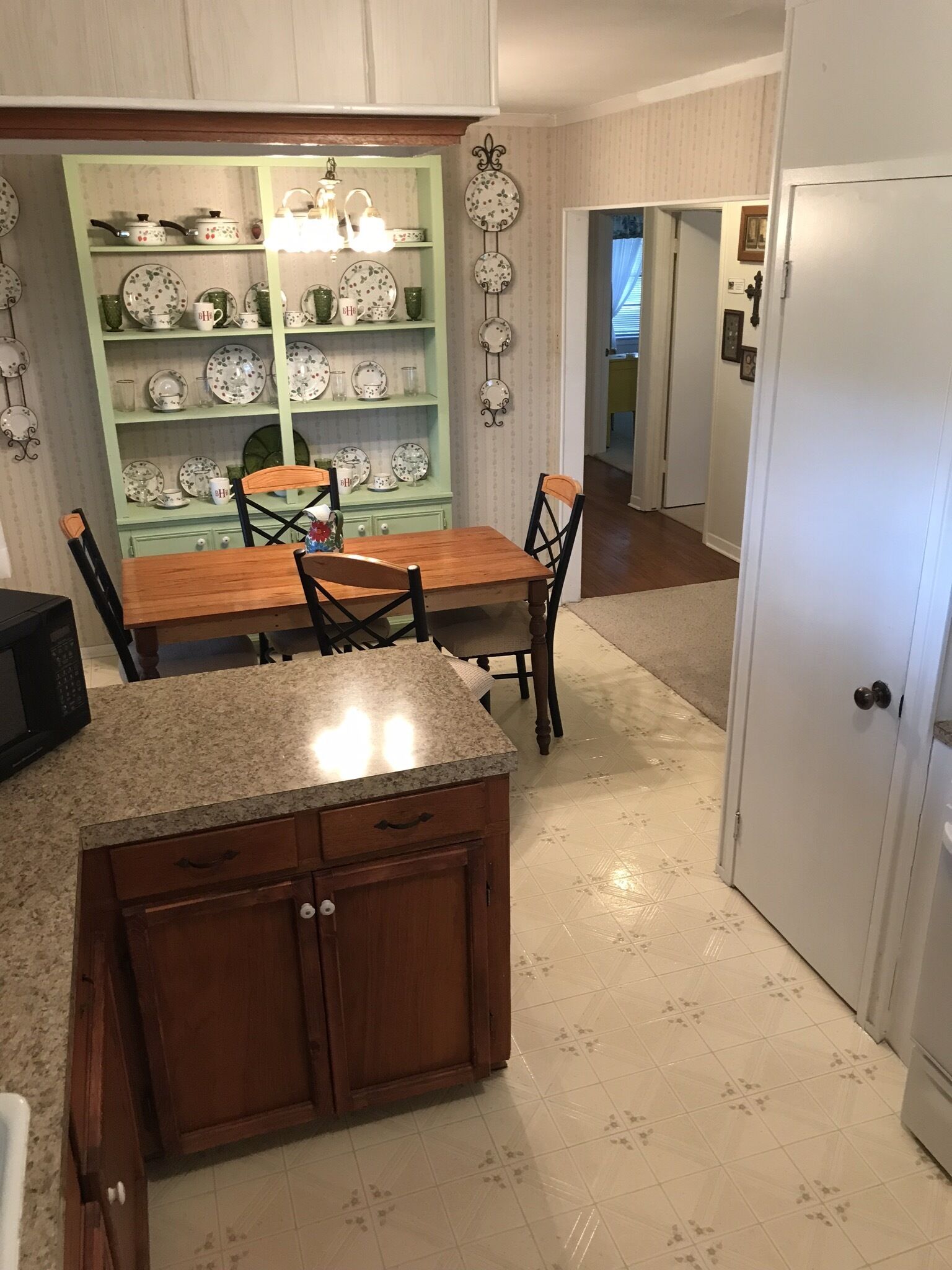 The Hoffmann Vacation Rental Bed & Breakfast