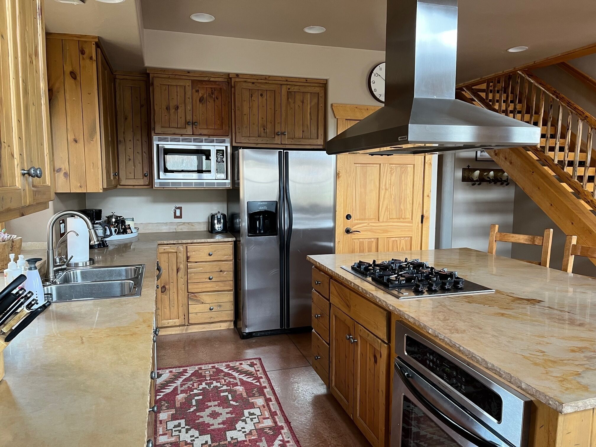 Coyote Run - Moab Rustic Retreat- Private Hot Tub-Fireplace