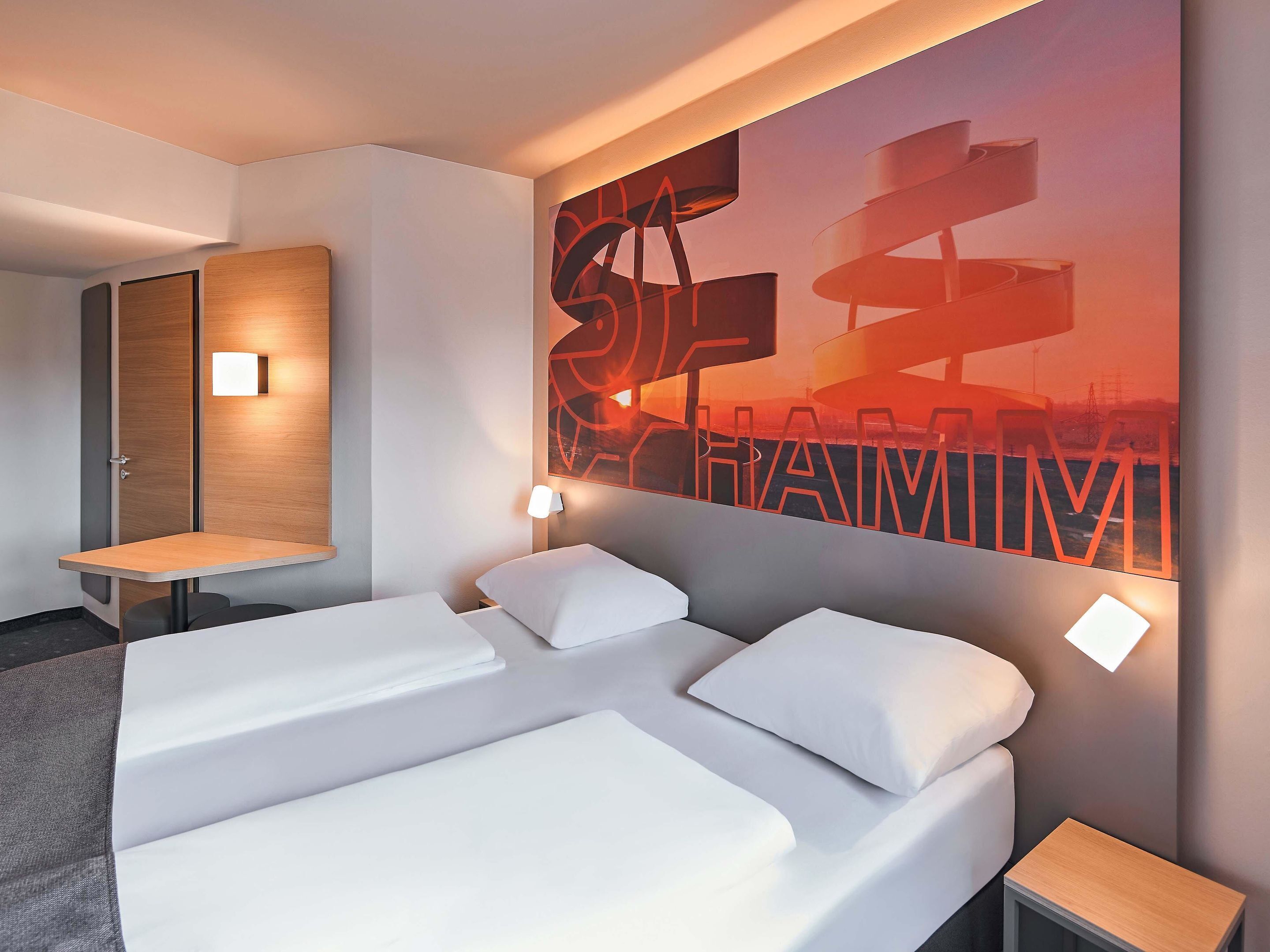 Triple Room | Desk, soundproofing, WiFi (free), bed sheets