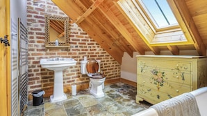 Bathroom - Seaton Court - UK31955 (Staithes)