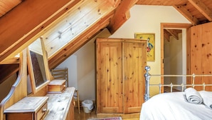 Room - Seaton Court - UK31955 (Staithes)