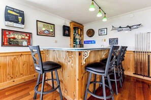 Unclassified image, 5 of 37, button