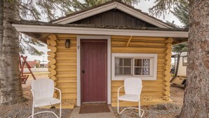 Exterior - Ashton Historic Log Cabin 9 (Ashton)
