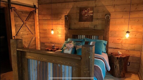 1 bedroom, bed sheets