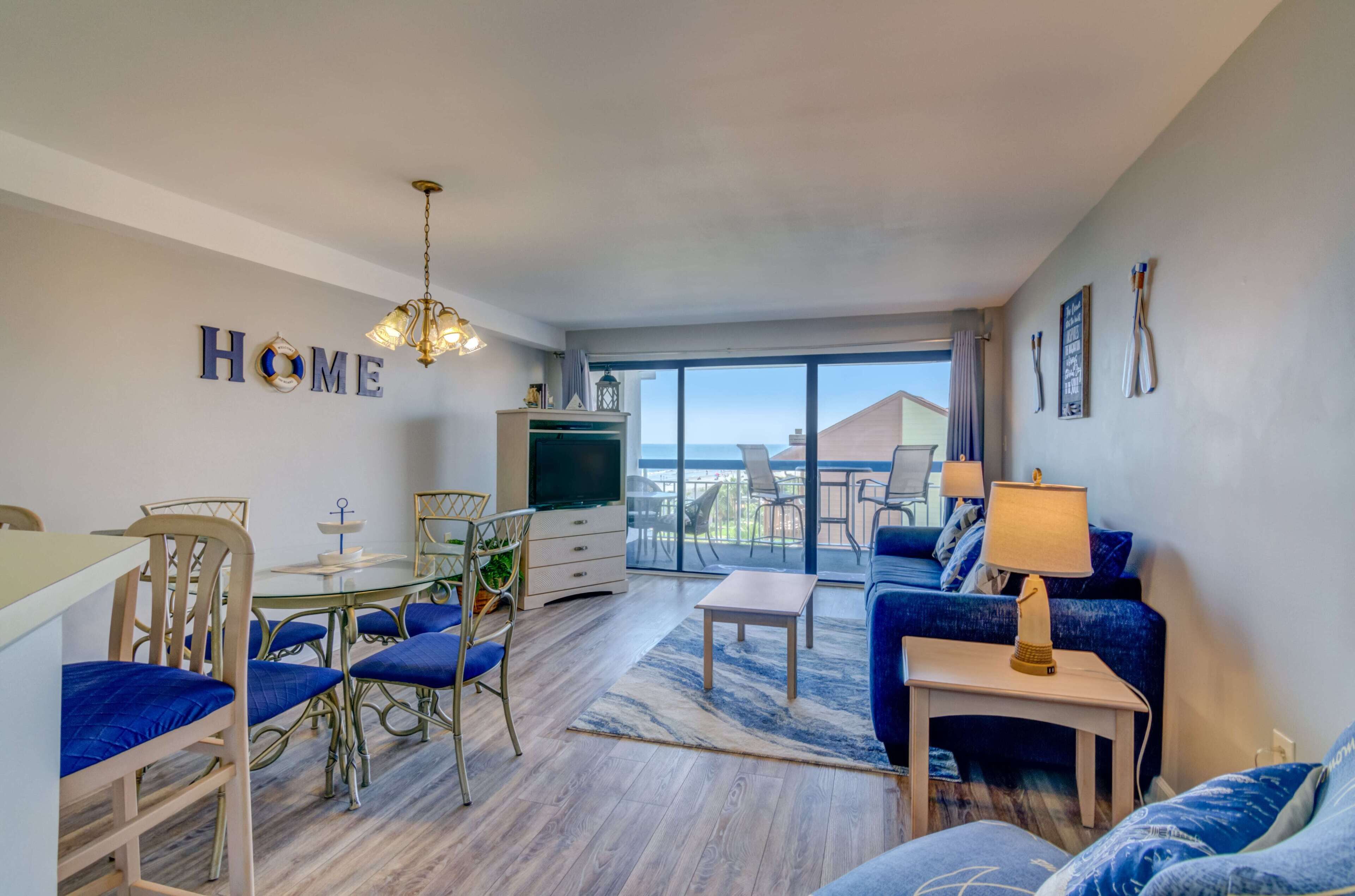 Beautiful Ocean View King Suite + Official On-Site Rental Privileges