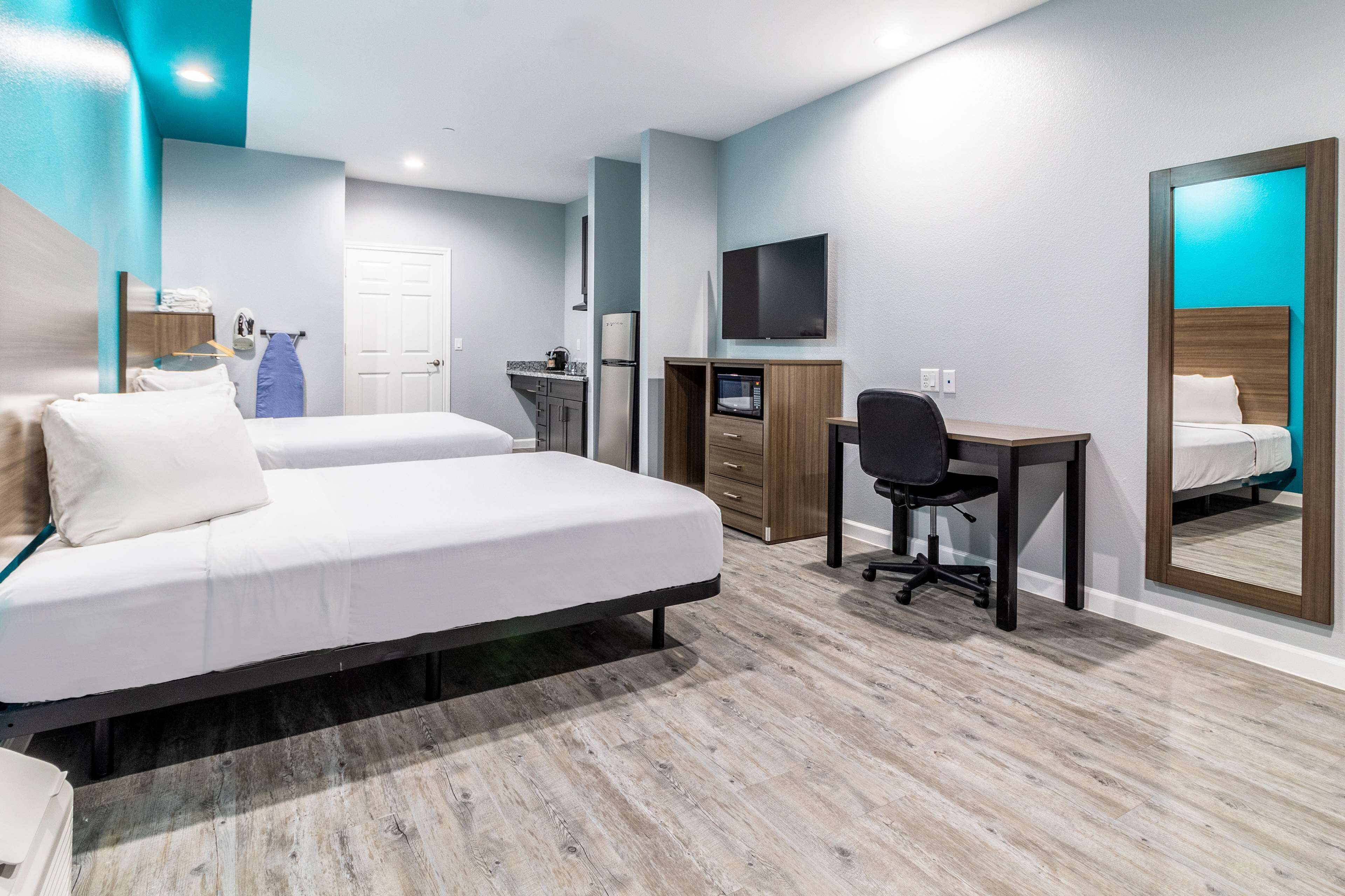 room, 2 queen beds, accessible, kitchenette | room amenity