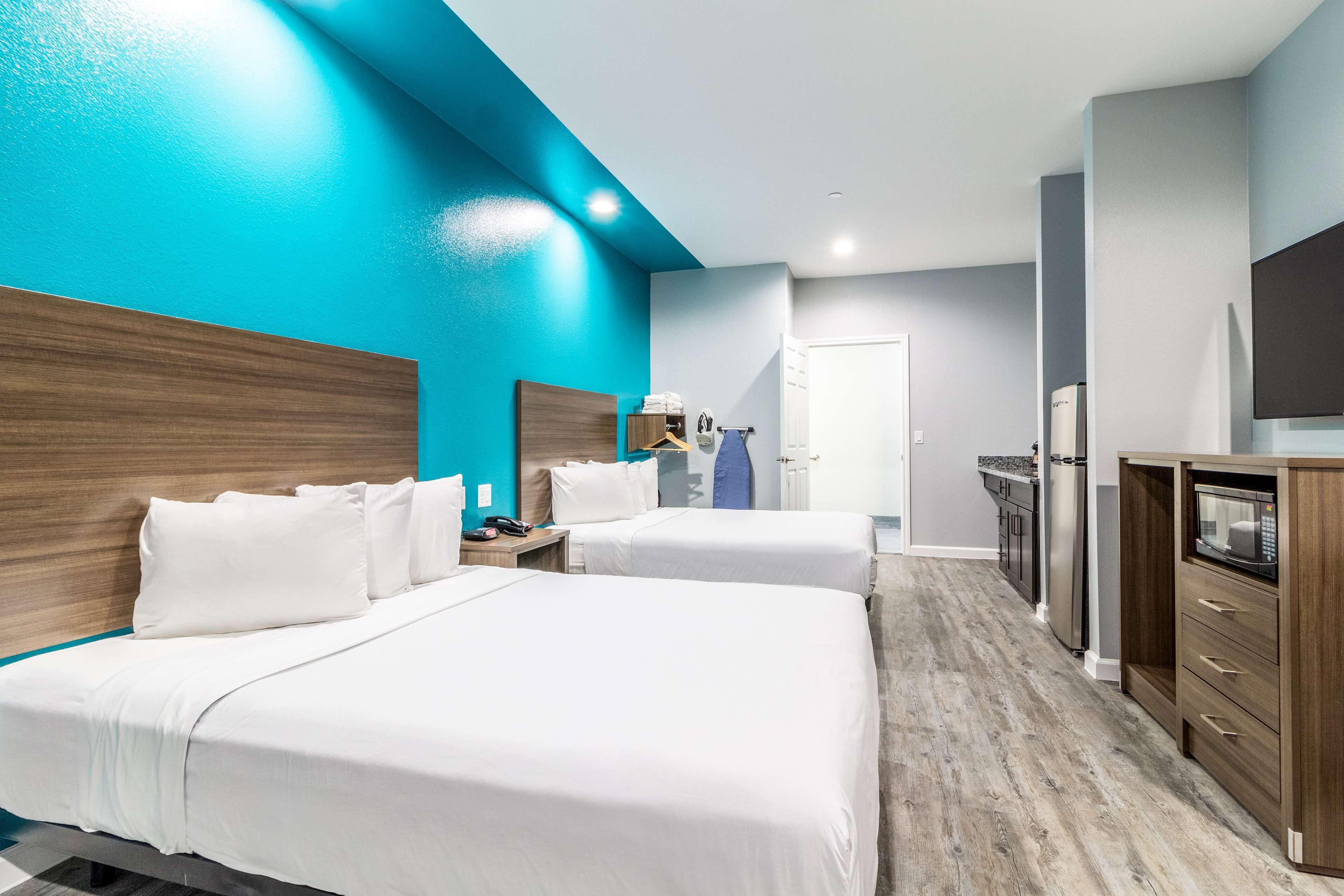 room, 2 queen beds, accessible, kitchenette | room amenity