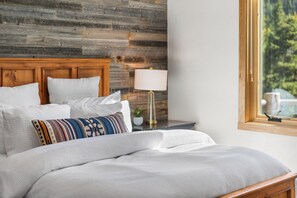 4 Schlafzimmer, Bügeleisen/Bügelbrett, WLAN, Bettwäsche