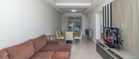 Appartement, 3 chambres | Coin séjour