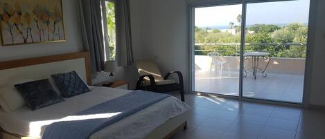 5 Schlafzimmer, Bügeleisen/Bügelbrett, WLAN, Bettwäsche