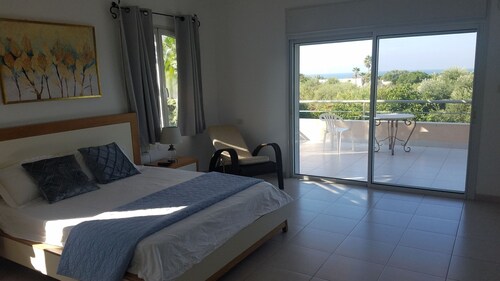 Kingfisher Villa, Caesarea