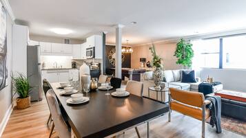 Presidential Apartment | In-room dining