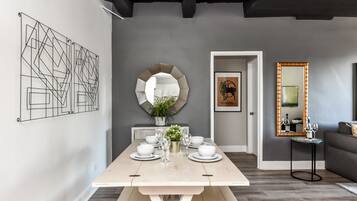 Luxury Apartment | In-room dining