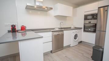 Fridge, microwave, oven, dishwasher