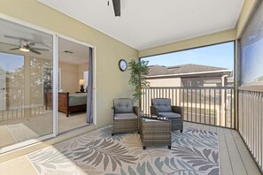 4 bedrooms, iron/ironing board, free WiFi, bed sheets - 537 Large 4BR Pool/Spa Conservation Views.2 Masters.Near Disney (Davenport)