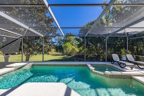 A heated pool - 537 Large 4BR Pool/Spa Conservation Views.2 Masters.Near Disney (Davenport)