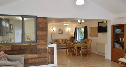 2 bedroom accommodation in Hesketh Bank, near Southport
