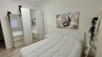 2 slaapkamers, een strijkplank/strijkijzer, wifi, beddengoed