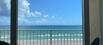 Cute Studio!  Remodeled!  Direct Ocean Front! Pirates Cove 6th Floor