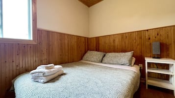 4 bedrooms, free WiFi, bed sheets