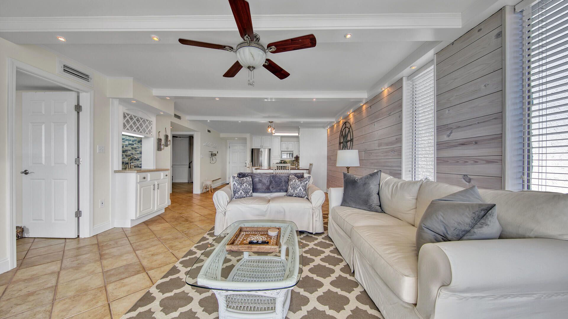 Smart TV, DVD player