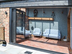 Property grounds - Stunning barn conversion with hot tub. (Tickton, near Beverley)