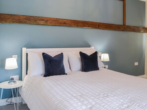 5 quartos, Wi-Fi de cortesia, roupa de cama