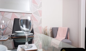 Apartment, Private Bathroom (3 Bed - Mountford) | Restaurant