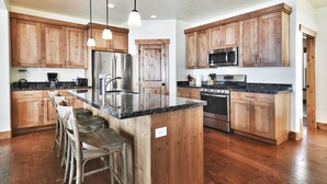 Townhome, 4 Bedrooms | Private kitchen - Parks Edge 1119 West Abigail by Blueswell (Heber City)