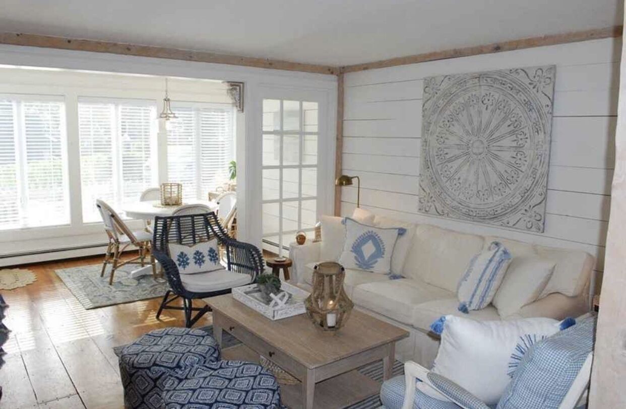 Steps to private beach, 2 bed, 2 full baths 3 Barneys Ave