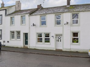 Exterior - Spacious terraced cottage within walking distance of the town centre. (Cockermouth)