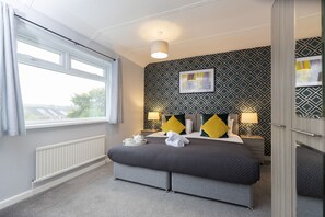 Superior Apartment, Private Bathroom (Taylor Avenue) | 3 bedrooms
