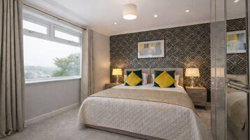 Superior Apartment, Private Bathroom (Taylor Avenue) | 3 bedrooms