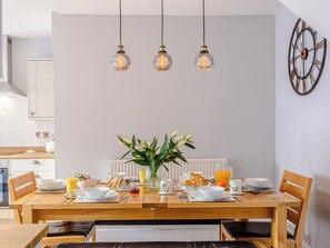 Dining - 3 bedroom accommodation in Rothbury (Rothbury)