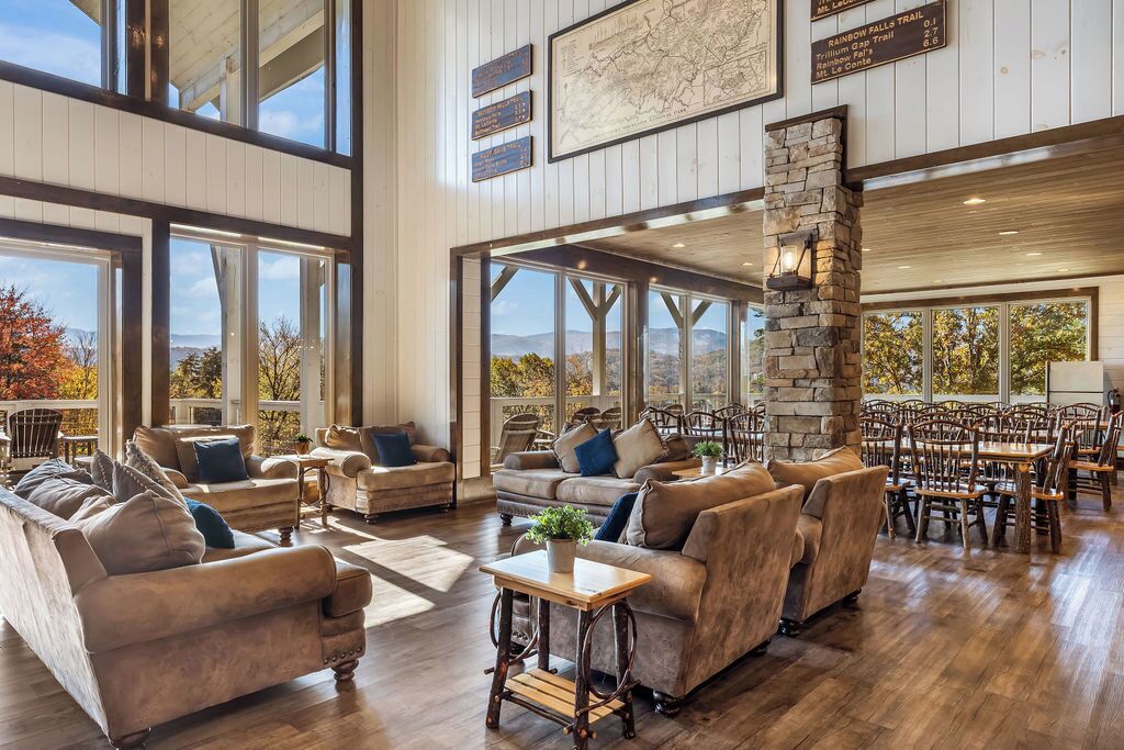 المنشأة من الداخل